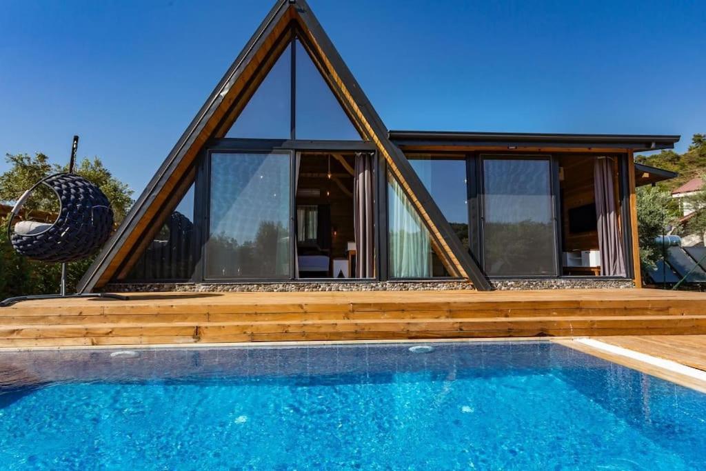 Villa Zeytin Havuzlu Jakuzili Fethiye Luaran gambar