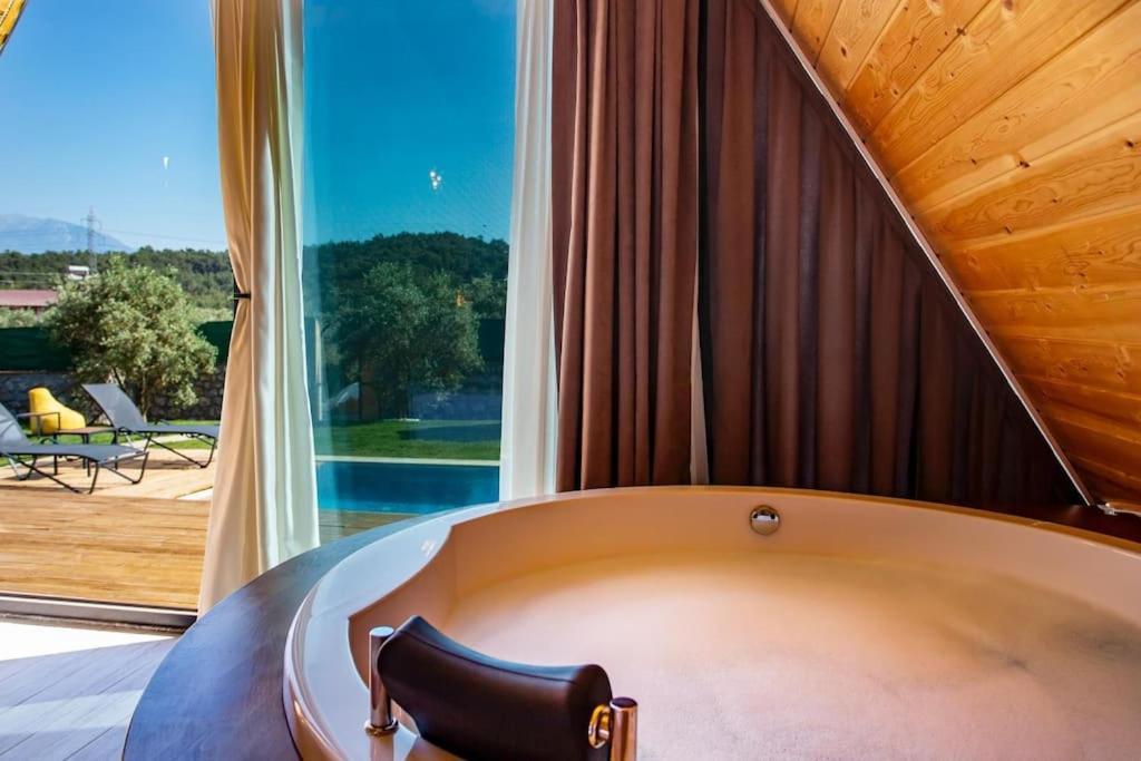Villa Zeytin Havuzlu Jakuzili Fethiye Luaran gambar