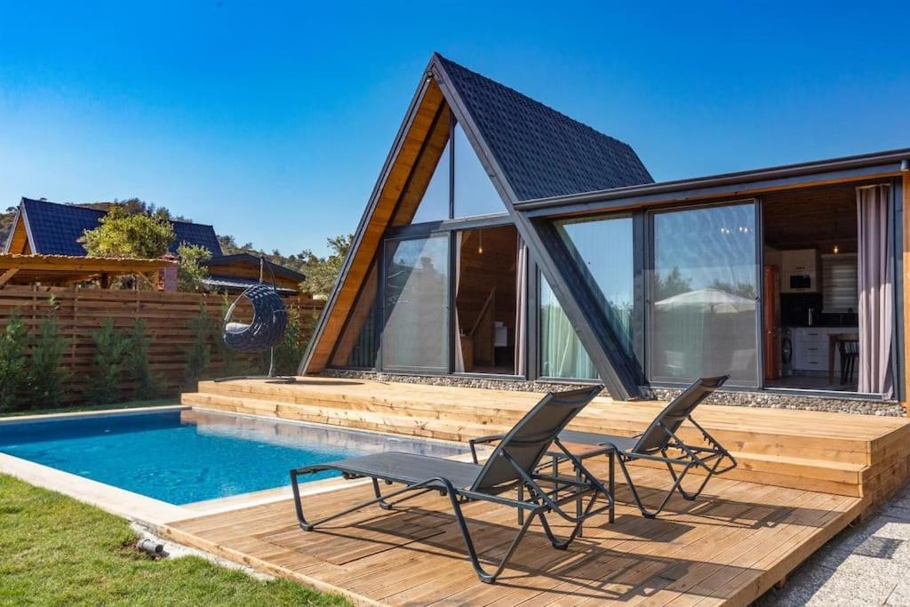 Villa Zeytin Havuzlu Jakuzili Fethiye Luaran gambar