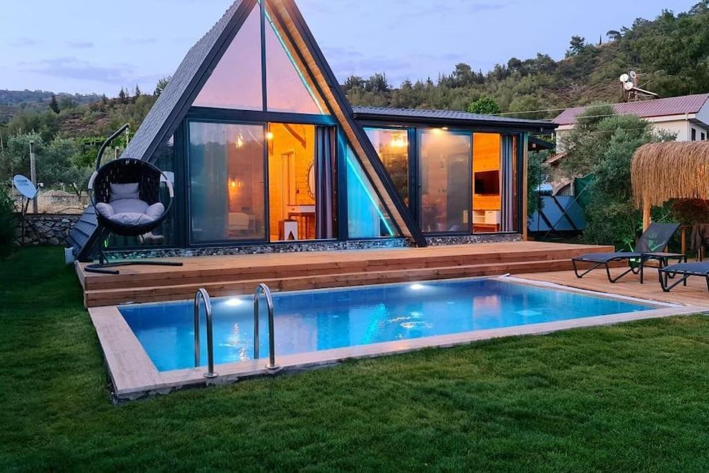 Villa Zeytin Havuzlu Jakuzili Fethiye Luaran gambar